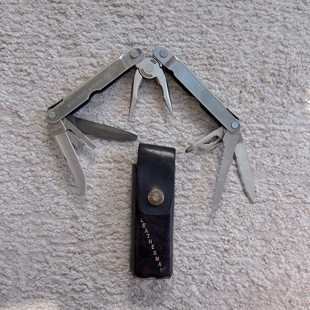 Vintage Genuine Leatherman PST Multi-Tool w/ Leather Sheath- Excellent Condition